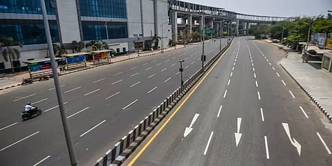 ஞாயிற்றுக்கிழமைகளில் முழு ஊரடங்கு: காய்கறிக் கடைகள், தியேட்டர்கள் இயங்கத் தடை