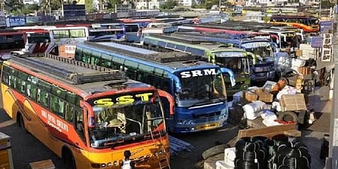 இரவு நேர ஊரடங்கால் ஆம்னி பேருந்துகள் முடக்கம் - 2 லட்சம் தொழிலாளர்கள் பாதிப்பு