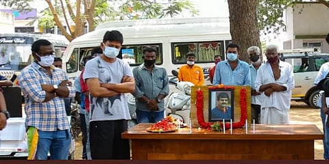 ’ஆர்டிகிள் 15’ தமிழ் ரீமேக் படப்பிடிப்பில் இணைந்த உதயநிதி - விவேக்கிற்கு படக்குழு அஞ்சலி!