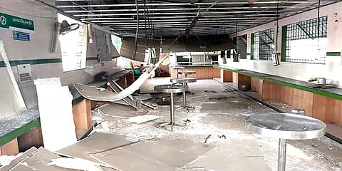 காஞ்சிபுரம்: அம்மா உணவகத்தின் பால் சீலிங் இடிந்து விழுந்து பொருள்கள் சேதம்