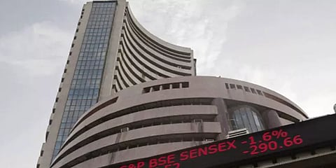 தடுப்பூசி அறிவிப்பு எதிரொலி - ஏற்றத்தில் இந்தியப் பங்குச் சந்தைகள்