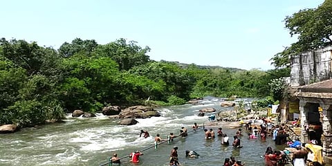 திருநெல்வேலி : பாபநாசம் தாமிரபரணி ஆற்றில் குளிக்கத் தடை