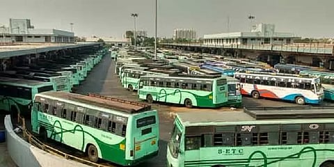 பேருந்து ஓட்டுநர்கள், நடத்துநர்களுக்கு தடுப்பூசி கட்டாயமில்லை: தமிழக போக்குவரத்து துறை