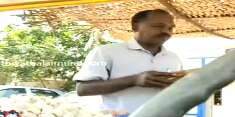 சிவகங்கை: வெள்ளைப்பூண்டு வியாபாரியாக மாறிய கார் விற்பனையாளர்