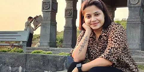 தாமத இரவில் வீட்டுக்குள் நுழையவிடாத அண்டைவீட்டார் - ஒரு சிங்கிள் மதர் பகிர்ந்த அவல அனுபவம்