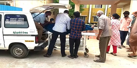 வேலூர் மருத்துவமனையில் நோயாளிகள் உயிரிழந்த சம்பவம்: அறிக்கை தாக்கல் செய்ய உத்தரவு