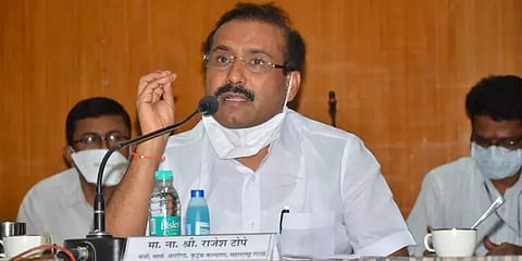 ஆக்சிஜன் பெறுவதற்கு மத்திய அரசின் காலில் விழத் தயார் - மகாராஷ்டிரா சுகாதாரத்துறை அமைச்சர்