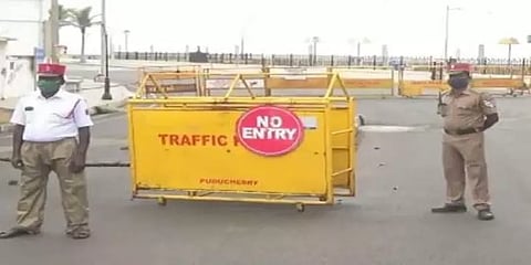 புதுச்சேரியில் அமலுக்கு வந்தது 55 மணி நேர ஊரடங்கு