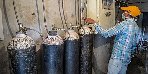 அமிர்தசரஸ்: தனியார் மருத்துவமனையில் ஆக்சிஜன் பற்றாக்குறையால் 6 பேர் உயிரிழப்பு