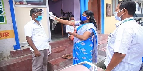 தமிழகத்தில் 15,000-ஐ நெருங்கும் தினசரி கொரோனா பாதிப்பு!