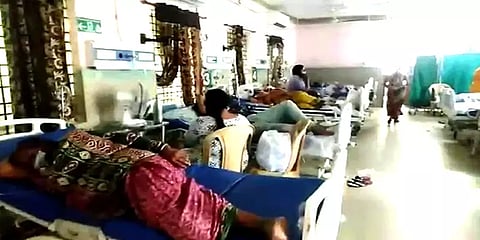 ஆந்திரா மகாராஜா அரசு மருத்துவமனையில் ஆக்சிஜன் பற்றாக்குறை: 5 பேர் உயிரிழப்பு