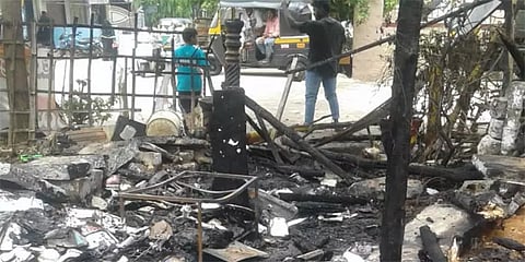 மைசூர் : தீக்கிரையான தினக்கூலி சையத்தின் நூலகத்திற்கு 8243 புத்தகங்கள் அளிக்க அரசு முடிவு