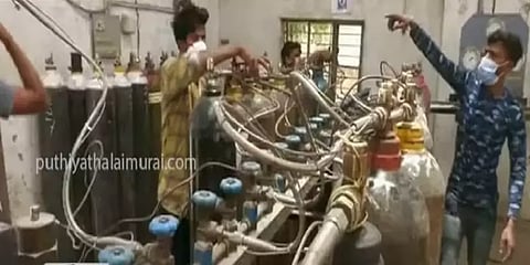 டெல்லி: தனியார் ஆக்சிஜன் உற்பத்தி ஆலையை அரசு ஏற்று நடத்த நீதிமன்றம் அதிரடி உத்தரவு