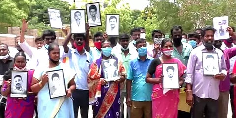 ஆக்சிஜன் தேவைக்கு ஸ்டெர்லைட்டைதான் திறக்க வேண்டுமா? -துப்பாக்கிச்சூட்டில் பலியானவரின் தாய்