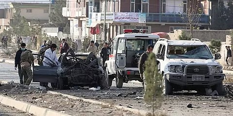 கார் குண்டுவெடிப்பு தாக்குதலில் மாணவர்கள் உட்பட 30 பேர் பலி! - ஆப்கானிஸ்தானில் பயங்கரம்