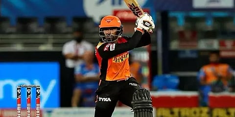 விரித்திமான் சஹாவிற்கு கொரோனா - ஐதராபாத் vs மும்பை அணி போட்டி நடப்பதில் சிக்கல்?