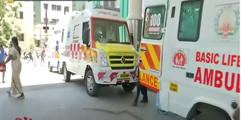 சென்னை ராஜீவ்காந்தி மருத்துவமனையில் நீண்ட வரிசையில் காத்திருக்கும் ஆம்புலன்ஸ்கள்!