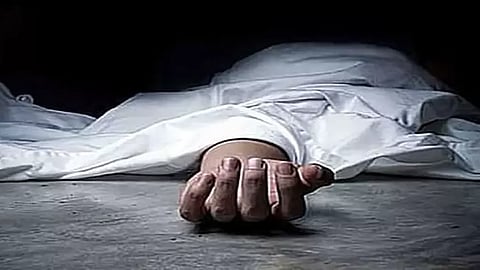 மாணவி விபரீத முடிவு