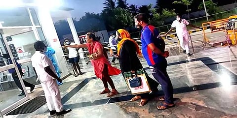 சென்னை: சிறப்பு வார்டு ஆக்சிஜன் படுக்கை என்ற பெயரில் நூதன கொள்ளை: பொதுமக்கள் புகார்