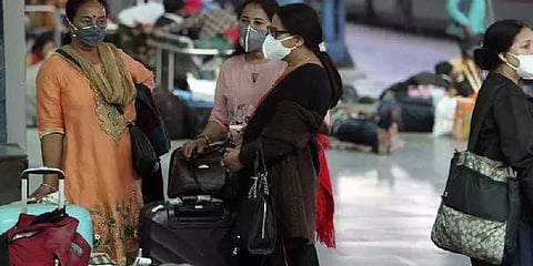 சென்னையில் இருந்து 2 நாட்களில் 2.06 லட்சம் பேர் சொந்த ஊர் பயணம்