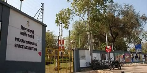 குறைந்த விலையிலான உயர்தர ஆக்சிஜன் செறிவூட்டிகளை தயாரித்த இஸ்ரோ