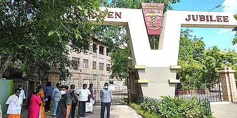 மதுரை: கள்ளச்சந்தையில் ரூ. 50,000 வரை விற்பனையான ரெம்டெசிவிர் - வீடியோவால் பரபரப்பு