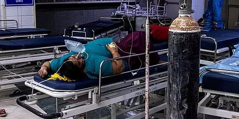 ஆக்சிஜன், ஐசியுவில் 40,000+ நோயாளிகள்: தமிழகத்துக்கும் டெல்லி நிலைமை ஏற்படும் அபாயம்!