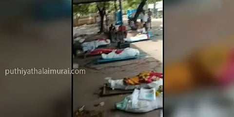 கொரோனா தீவிரம்: மதுரையில் டோக்கன் பெற்று சடலங்களை எரிக்க வேண்டிய நிலை