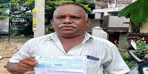 கொரோனா கால மகத்துவர்: ஒரு மாத சம்பளத்தை கொரோனா நிதியாக வழங்கிய நடத்துனர் நேசமணி