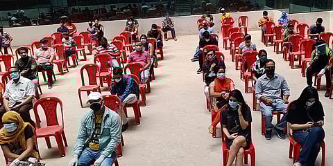 2 டோசேஜூக்கும் வெவ்வேறு தடுப்பூசிகள் போட்டுக்கொண்டால் ஆபத்தாகுமா? - ஆய்வில் வெளியான தகவல்