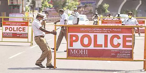 முழு ஊரடங்கை மீறுவோர் மீது நடவடிக்கை: தமிழக காவல்துறை எச்சரிக்கை