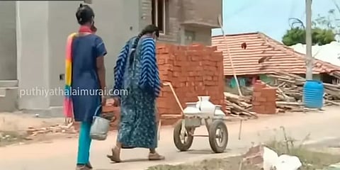 ஒரு குடம் தண்ணீர் 10 ரூபாய் கொடுத்து வாங்கும் மக்கள்: ராமநாதபுரத்தில் சோகம்