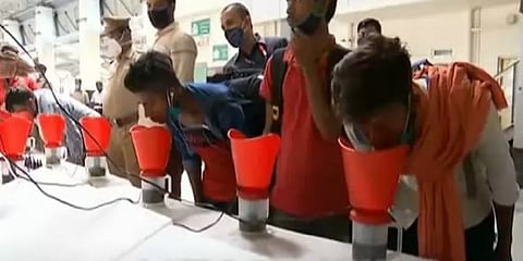 பொது இடங்களில் ஆவிபிடிக்கும் முறைக்கு கிளம்பும் எதிர்ப்பு