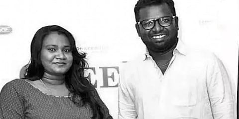 இயக்குநரும், நடிகருமான அருண்ராஜா காமராஜின் மனைவி கொரோனா தொற்றால் மரணம்