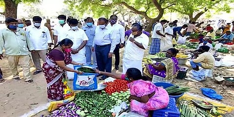 மாநகராட்சி காய்கறி சந்தைக்கு பதிலாக ஆவடியில் தற்காலிக காய்கறி சந்தை