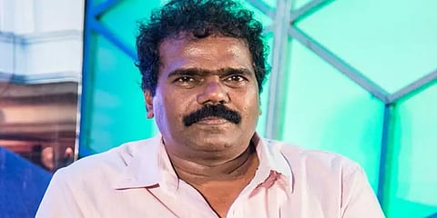 ”திமுக அரசின் கொரோனா தடுப்பு நடவடிக்கைகள் தெம்பை அளித்திருக்கின்றன” - தங்கர் பச்சான்