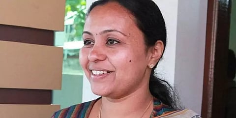 கேரள அமைச்சரவையில் மீண்டும் ஒரு டீச்சர்... யார் இந்த வீணா ஜார்ஜ்?