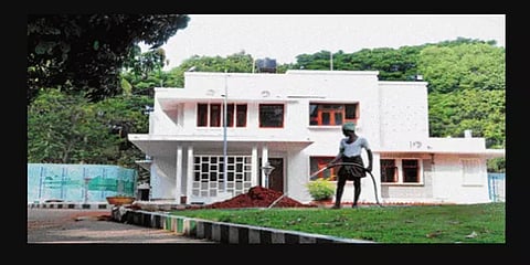 தமிழகத்தில் புதிய அமைச்சர்களுக்காக தயாராகும் அரசு பங்களா வீடுகள்