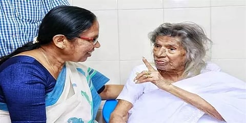 அன்று கௌரி அம்மா... இன்று ஷைலஜா... - பழைய வரலாறு மீண்டும் திரும்புகிறதா?