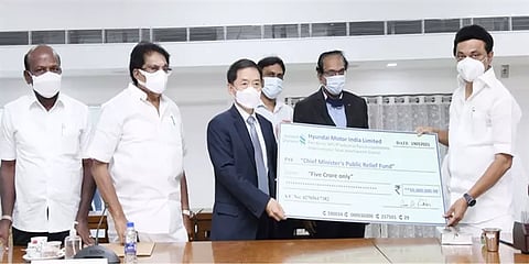 ஹுண்டாய் மோட்டார்ஸ் ரூ.10 கோடி: முதல்வர் நிவாரண நிதிக்கு குவியும் உதவிகள்