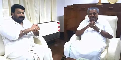 ’உலகிற்கு ஒரு முன்மாதிரியாக கேரளா இருக்கட்டும்’ - பினராயி விஜயனுக்கு மோகன்லால் வாழ்த்து