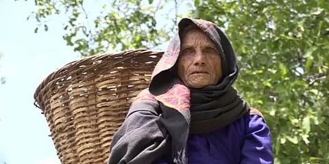 “கொரோனா தடுப்பூசி செலுத்திக்கொண்ட பிறகு எந்த பக்கவிளைவுகளும் இல்லை” - 120 வயது மூதாட்டி