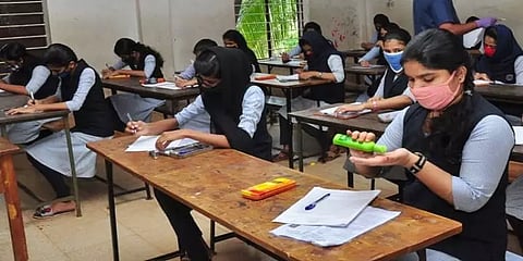 செப்டெம்பர் மாதத்துக்கு பின் +2 பொதுத்தேர்வு? - மத்திய அரசின் ஆலோசனைக் கூட்டத்தில் தகவல்