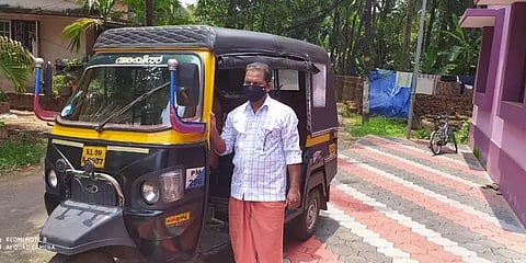 ”ஆட்டோவுல வந்த பலருக்கு கொரோனா பாஸிடிவ்” - கேரள ஆட்டோ ஓட்டுநரின் மகத்தான சேவை