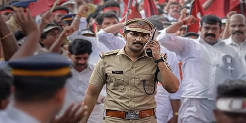 போராட்டக்களத்தில் போலீஸ் உடுப்புடன் துல்கர் - வெளியானது ‘சல்யூட்’ படத்தின் போஸ்டர்