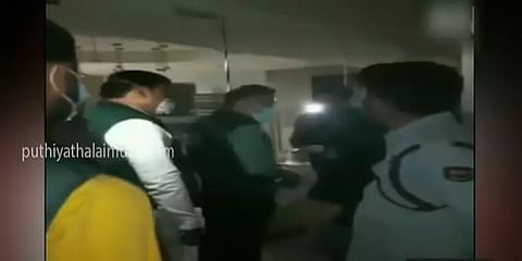 ட்விட்டர் அலுவலகங்களில் டெல்லி காவல்துறை சோதனை