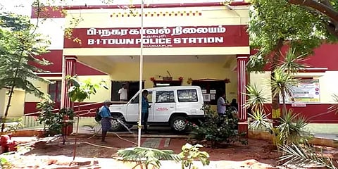 தருமபுரி: நகர காவல் நிலையத்தில் பணியாற்றும் காவலர்கள் உட்பட 12 பேருக்கு கொரோனா உறுதி