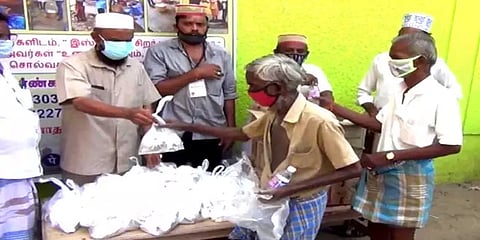 கொரோனா கால மகத்துவர்: ஏழைகளுக்கு உணவளிக்கும் மதுரை இஸ்லாமிய இளைஞர்கள்