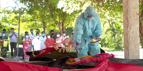 ஈஷா பராமரிக்கும் மயானங்களில் கொரோனா காலத்தில் அயராது சேவை: ஜகி வாசுதேவ்