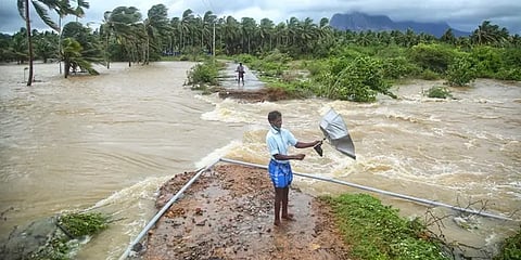 கொட்டித்தீர்க்கும் கனமழை; வெள்ளக்காடாக மாறிய கன்னியாகுமரி